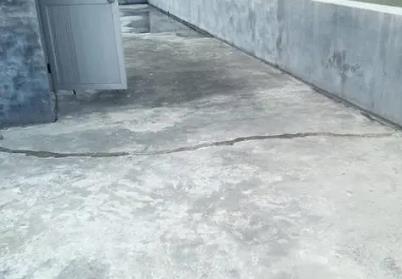 齐齐哈尔市楼顶漏水维修公司分享下如何解决卫生间隐蔽部位漏水的问题?